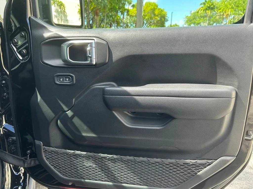 Used 2023 Black Jeep Rubicon image 33