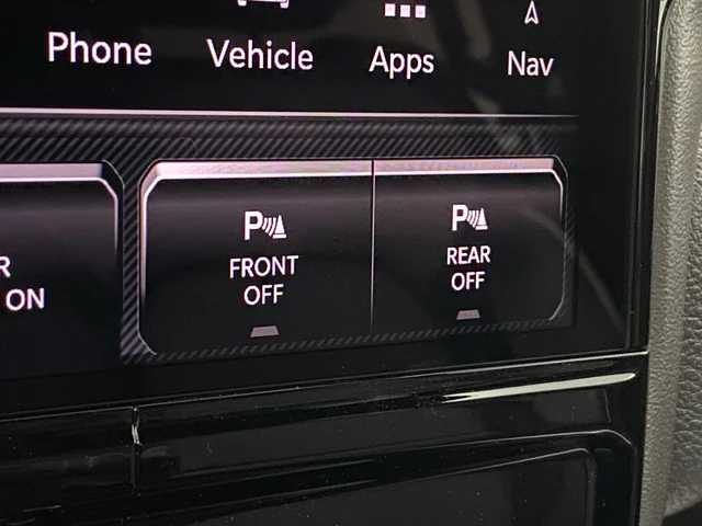 New 2026 Diamond Black Crystal Pearl-Coat Exterior Paint RAM Laramie image 49