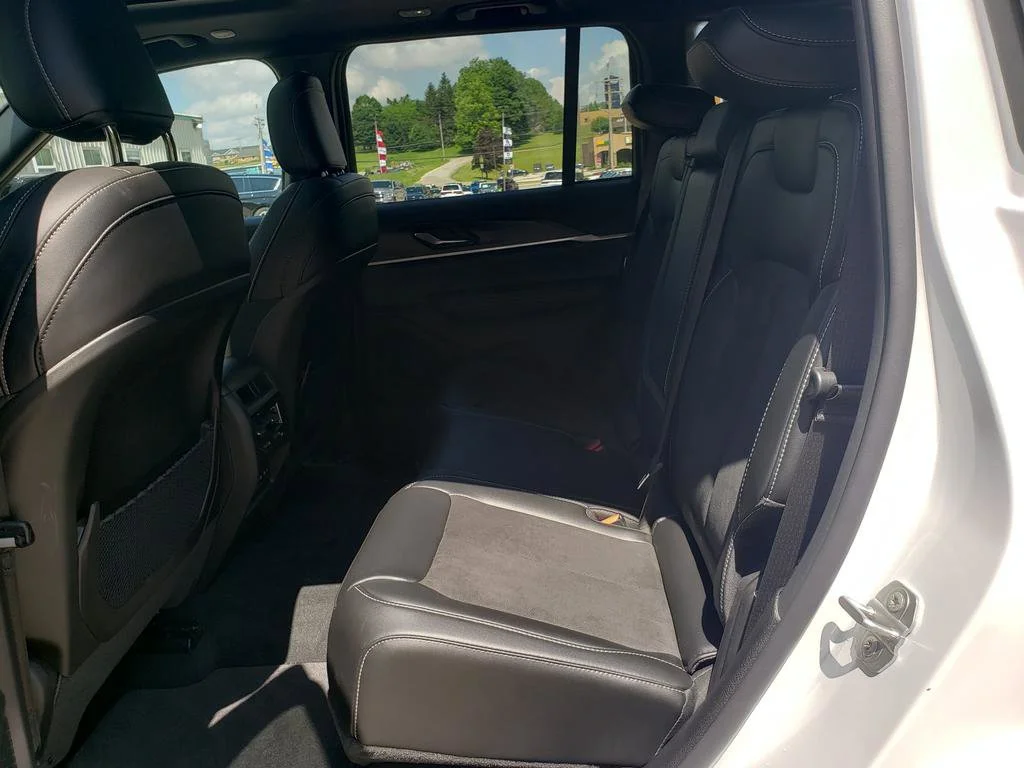 New 2026 Bright White Clearcoat Jeep Laredo Altitude image 12