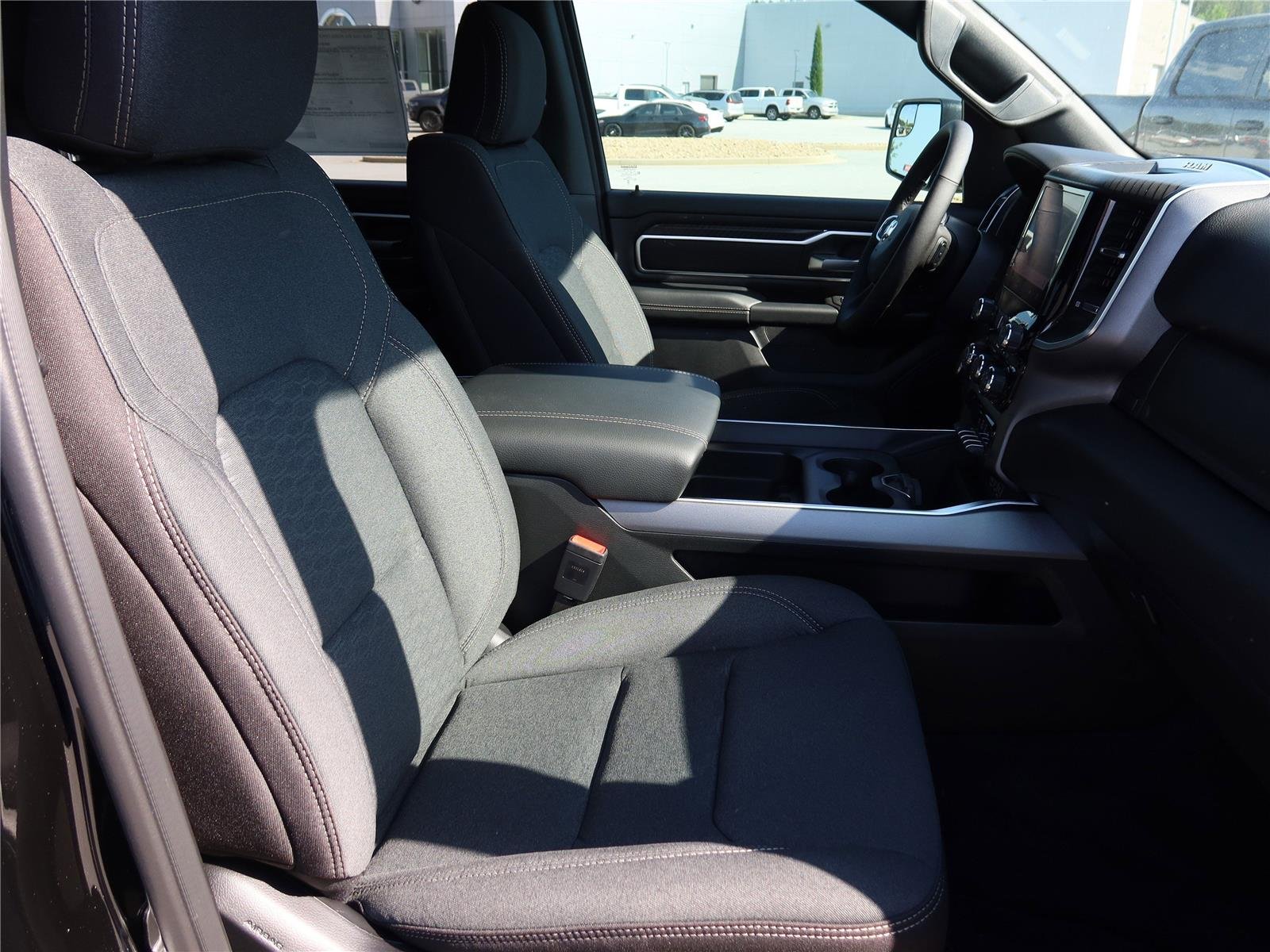 New 2026 Diamond Black Crystal Pearl-Coat Exterior Paint RAM Big Horn image 7