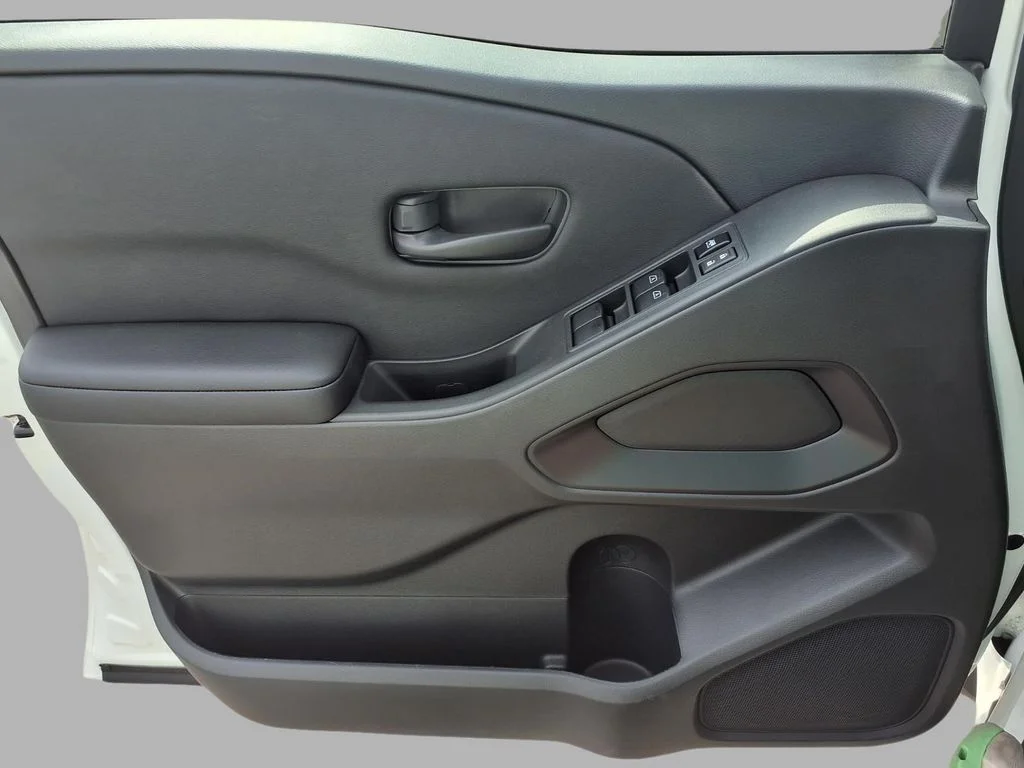 New 2026 Glacier White Nissan Crew Cab S image 15