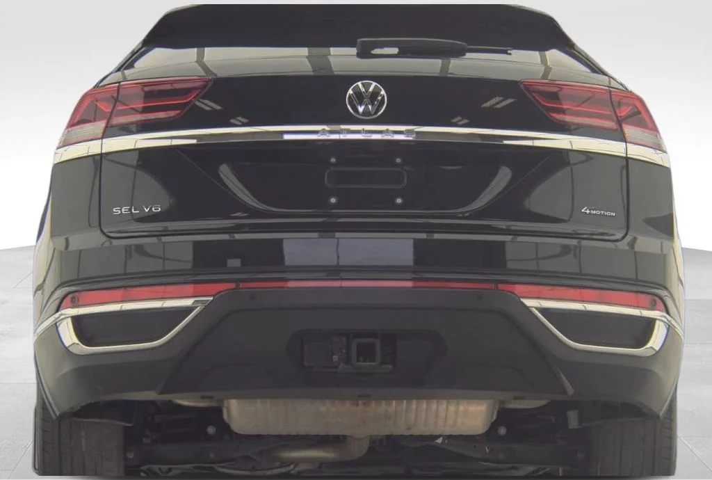 Used 2023 Black Volkswagen 3.6L V6 SEL image 4