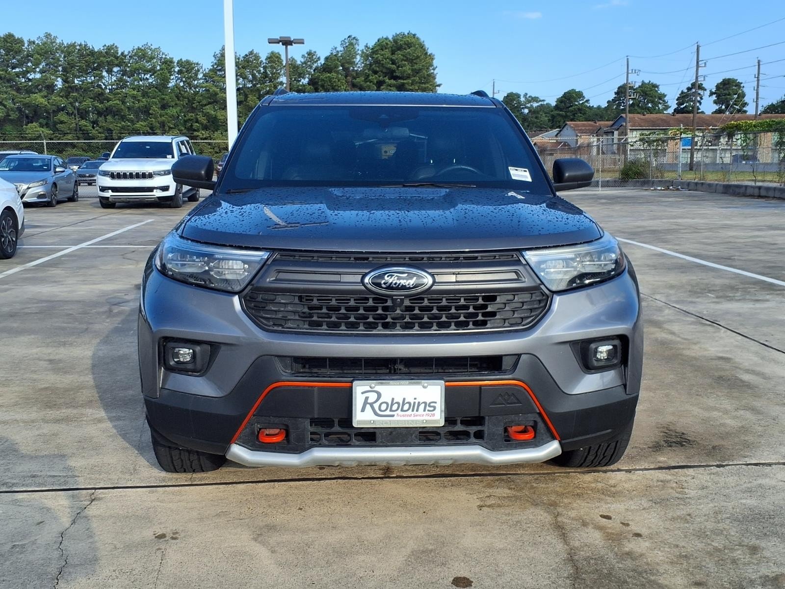2022 Ford Explorer photo 5 of 27