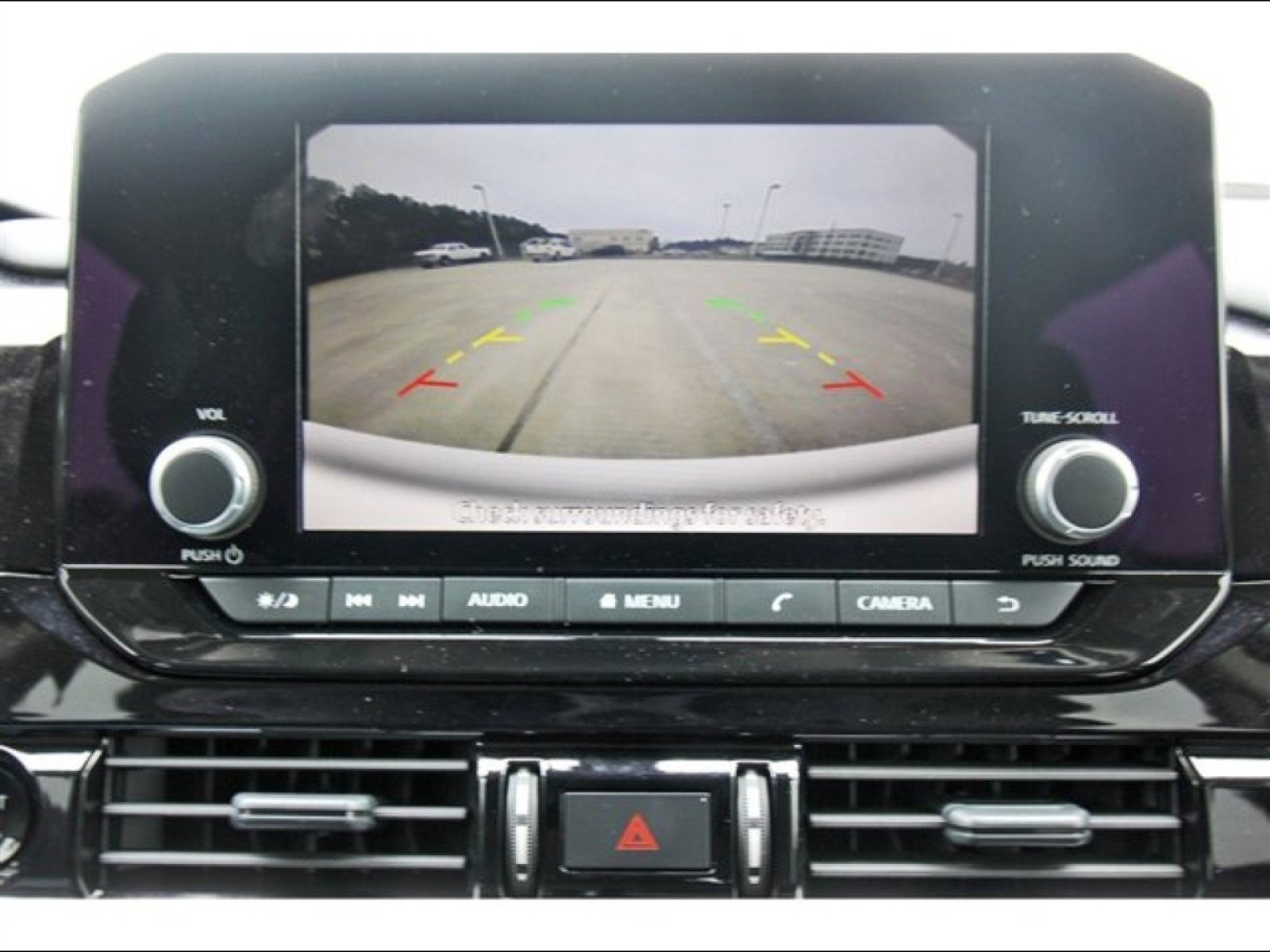 2025 Nissan Pathfinder SV - Photo 15