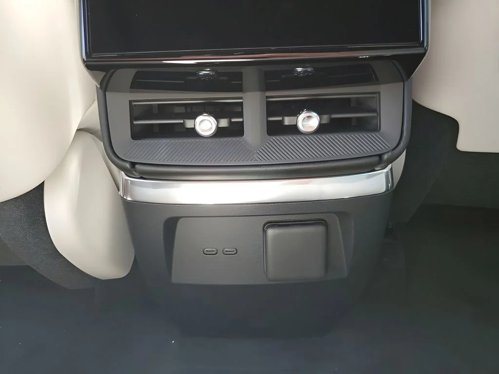 2026 Cadillac VISTIQ Sport - Photo 24