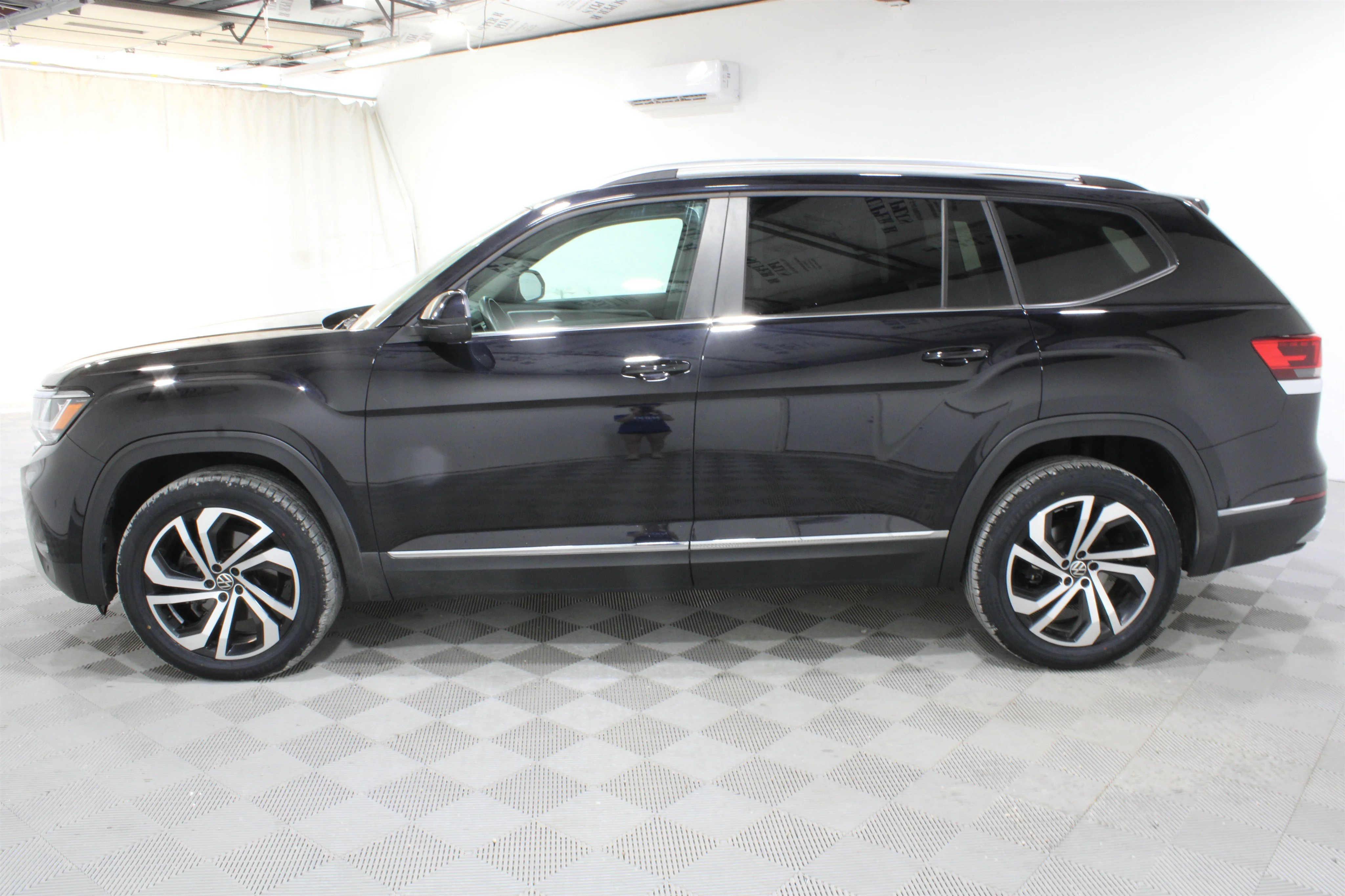 2023 Volkswagen Atlas SEL - Photo 33