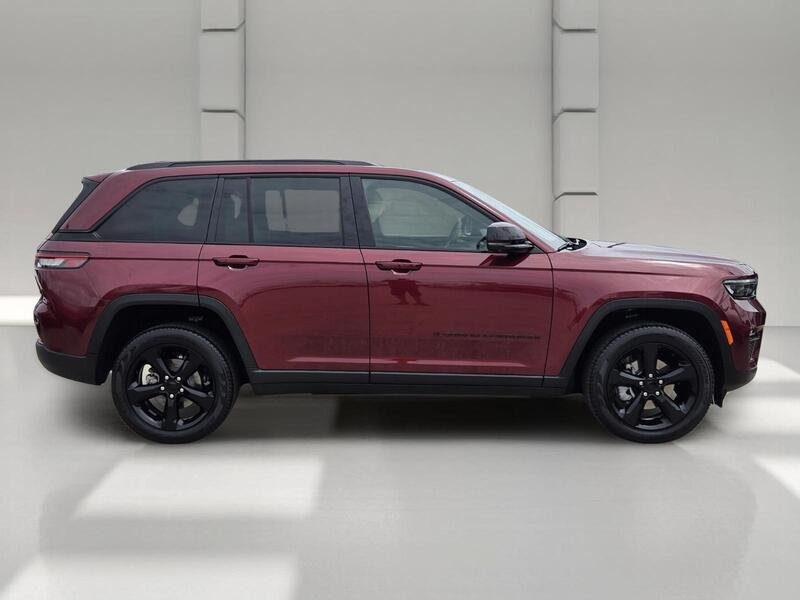 Used 2024 Velvet Red Pearlcoat JEEP LIMITED 4X4 image 6