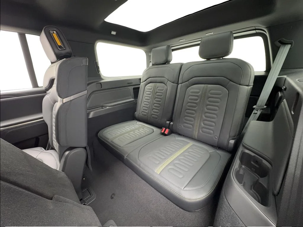 Used 2026 Blue Rivian Dual Motor Standard Pack image 25
