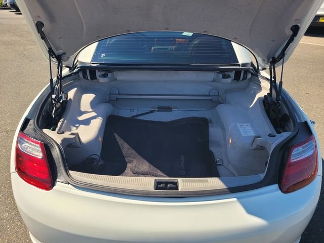 Used 2006 White Lexus 430 image 11