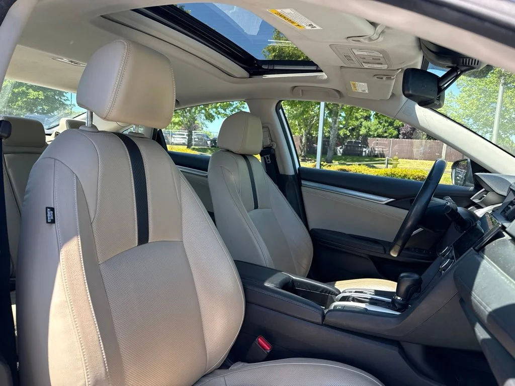 Used 2016 White Orchid Pearl Honda Touring image 24