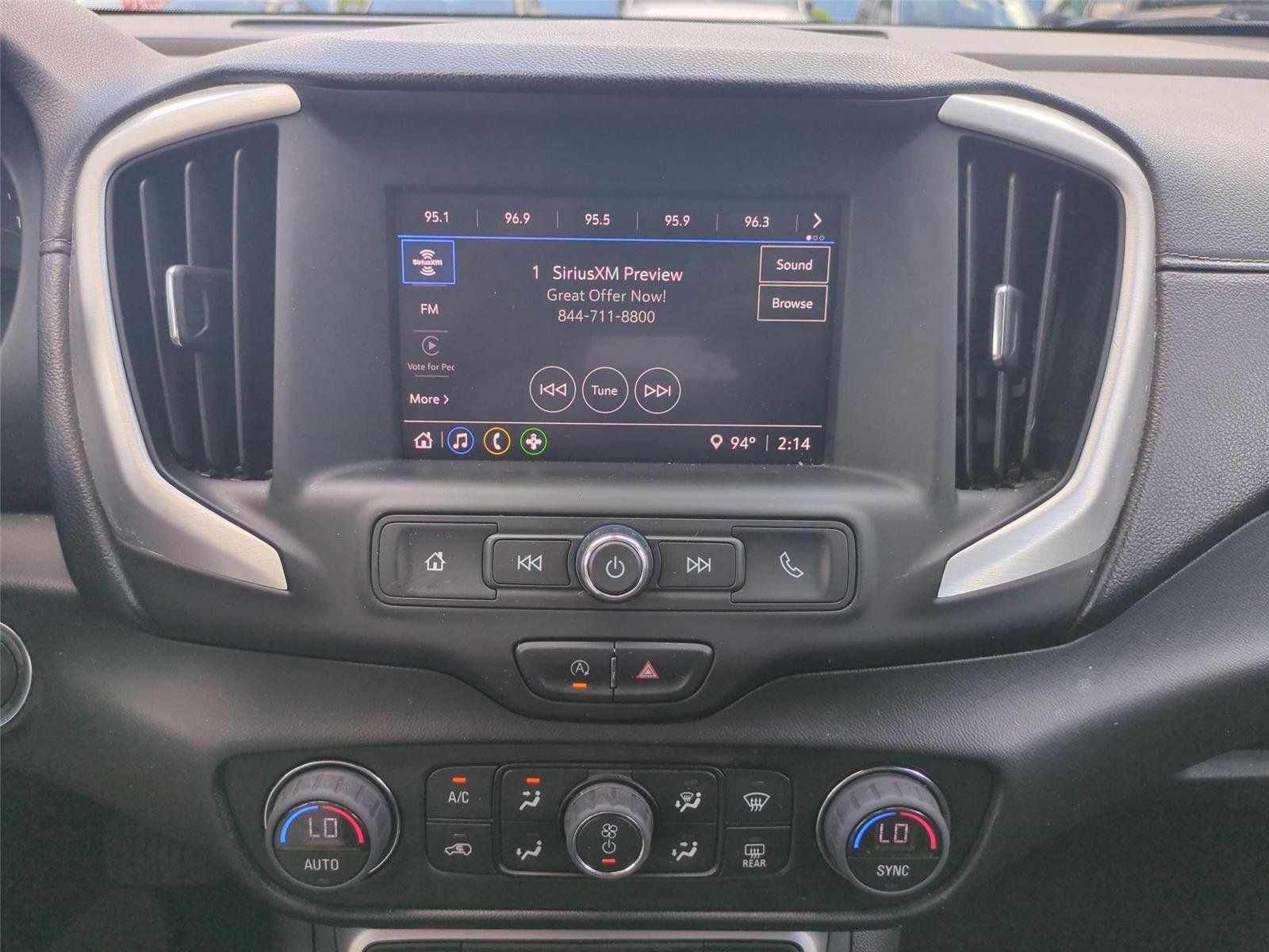 Used 2022 Quicksilver Metallic GMC SLE image 24