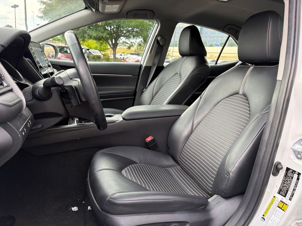 Used 2023 White Toyota SE image 10