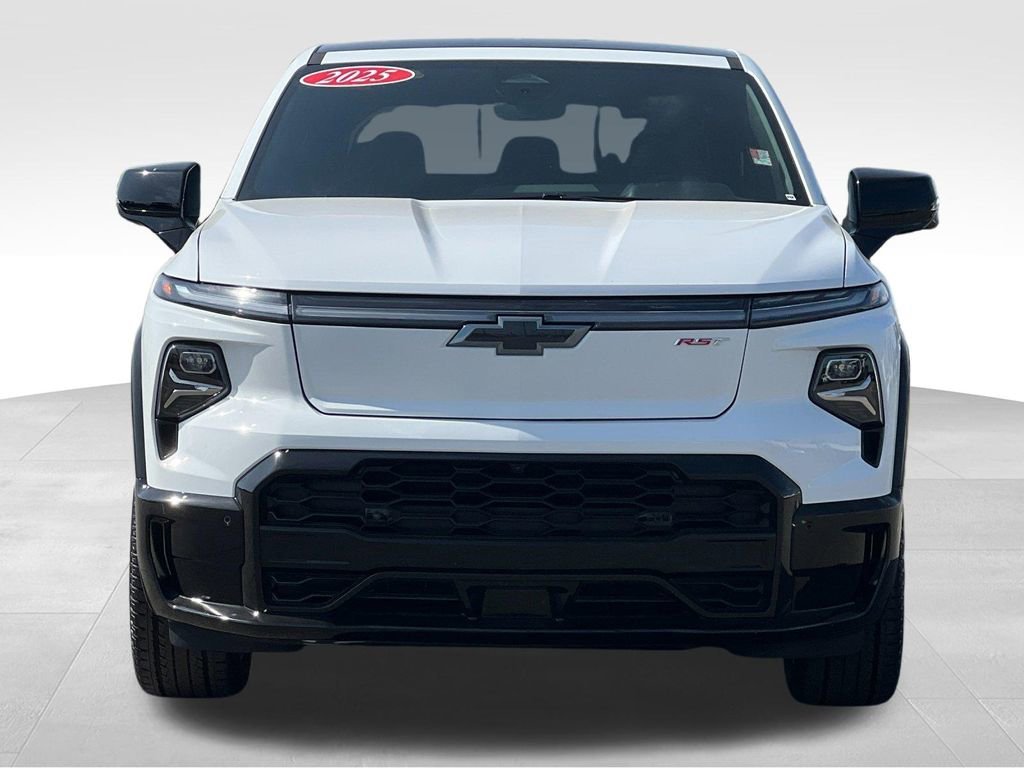2025 Chevrolet Silverado EV RST - Photo 8