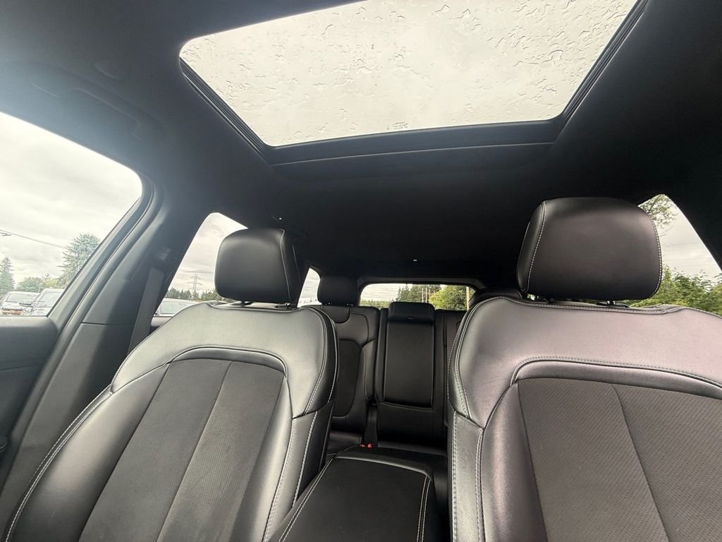 Used 2024 Diamond Black Jeep Altitude X image 25