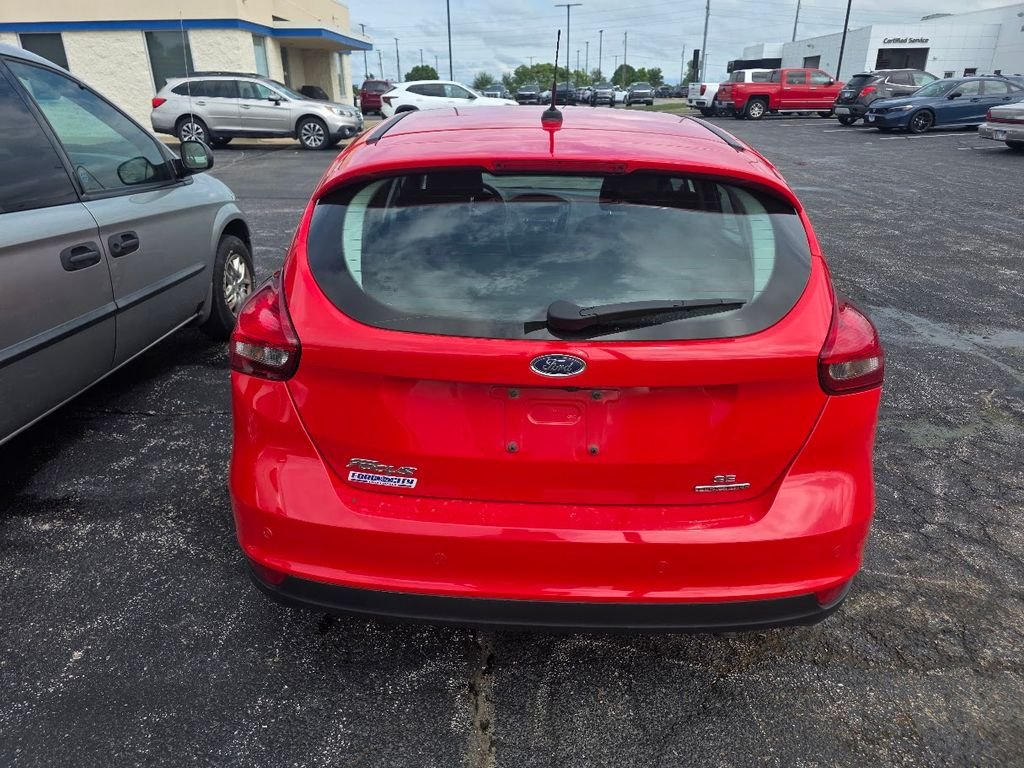 Used 2016 Race Red Ford SE image 3