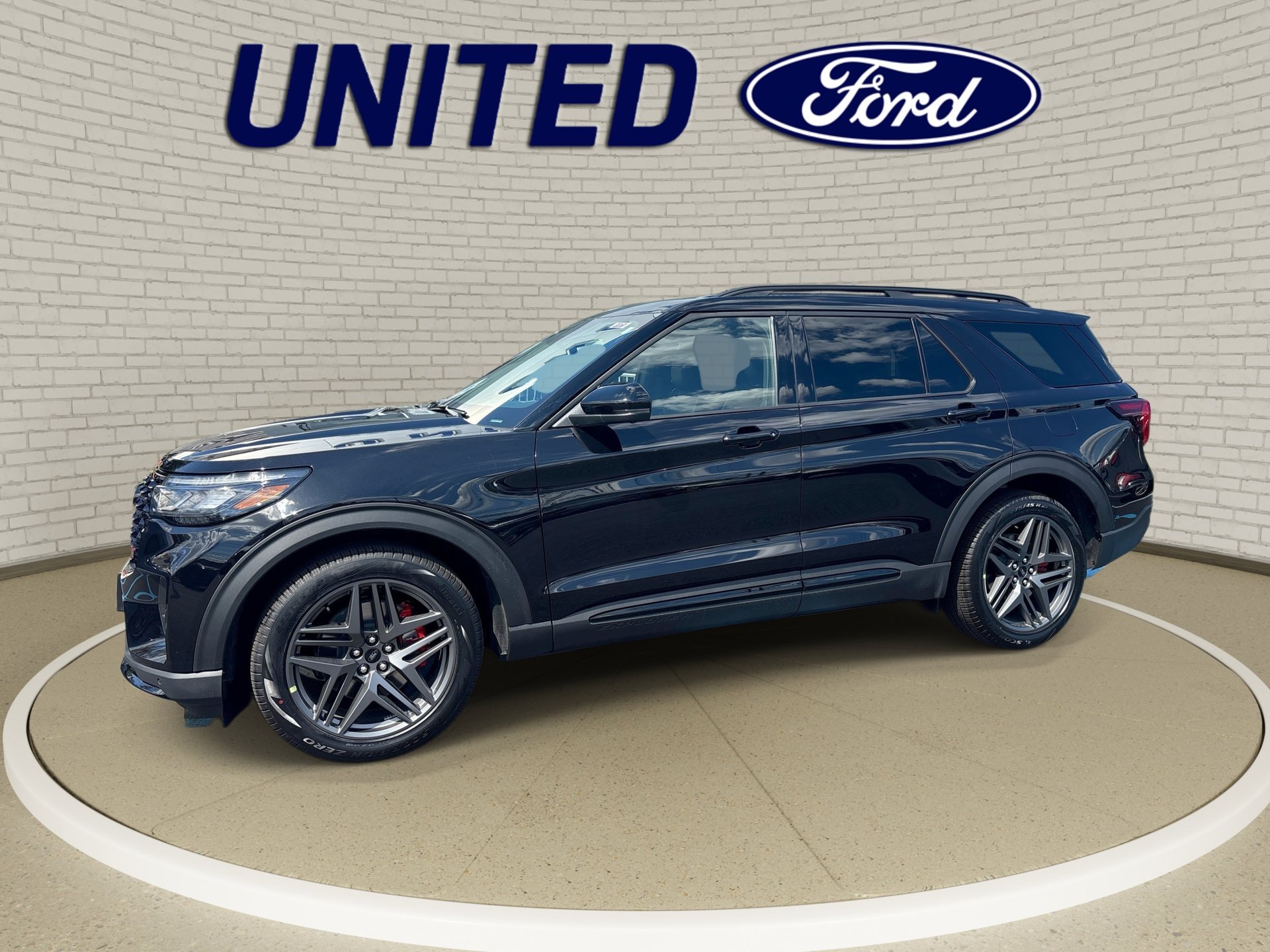 New 2026 Agate Black Metallic Ford ST image 1