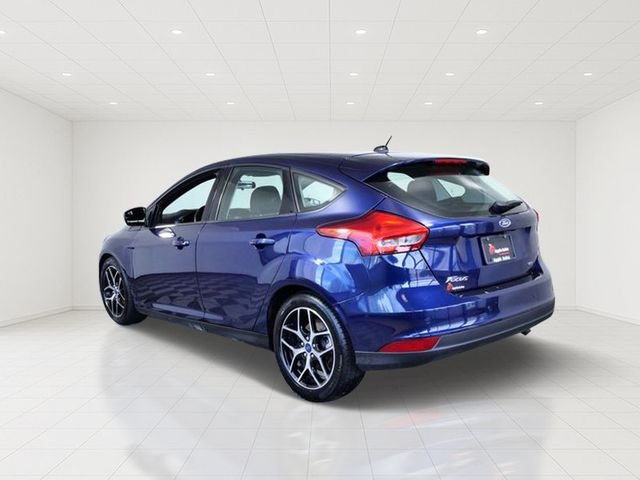 Used 2017 Blue Ford SEL image 4