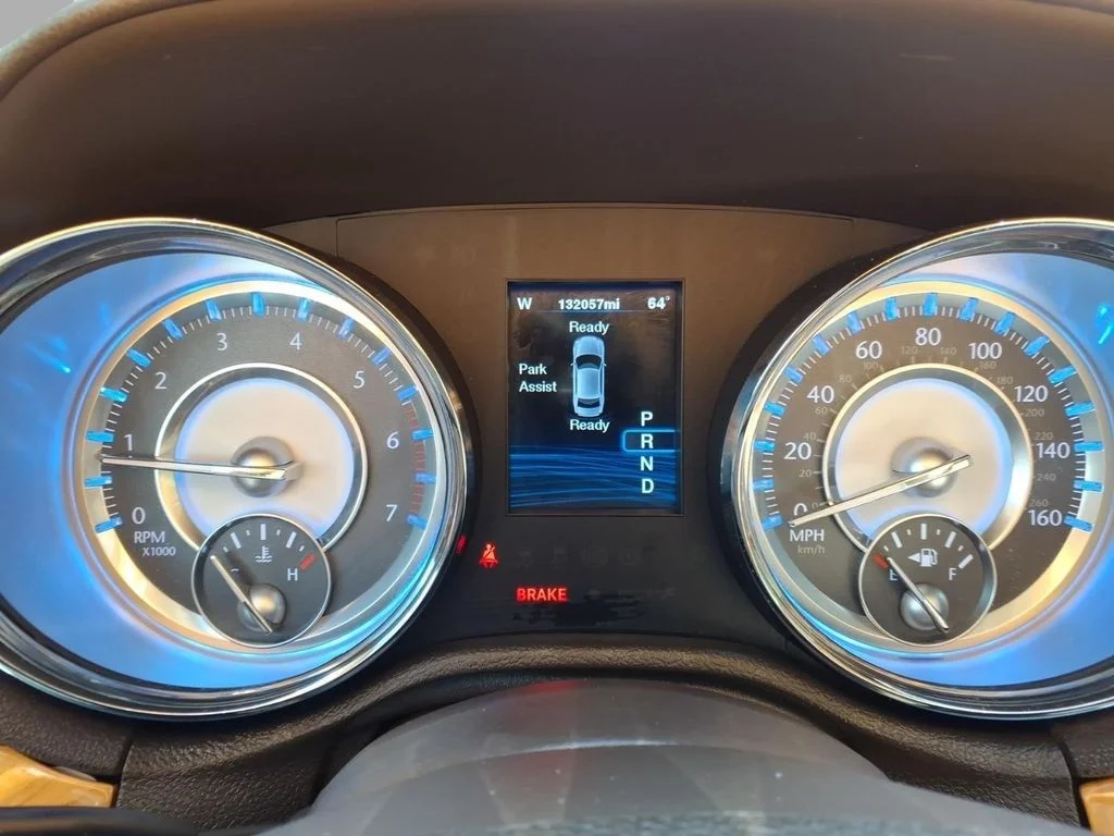 Used 2012 White Chrysler C image 26