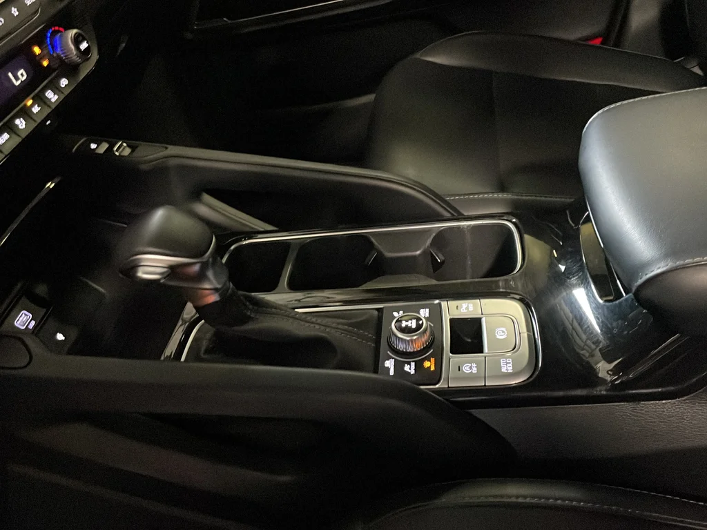 Certified Used 2022 White Kia S image 21