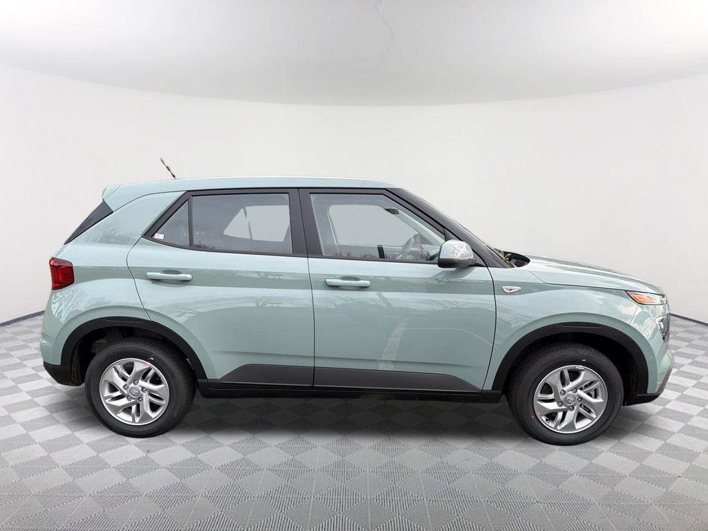 New 2026 Green Hyundai SE image 4