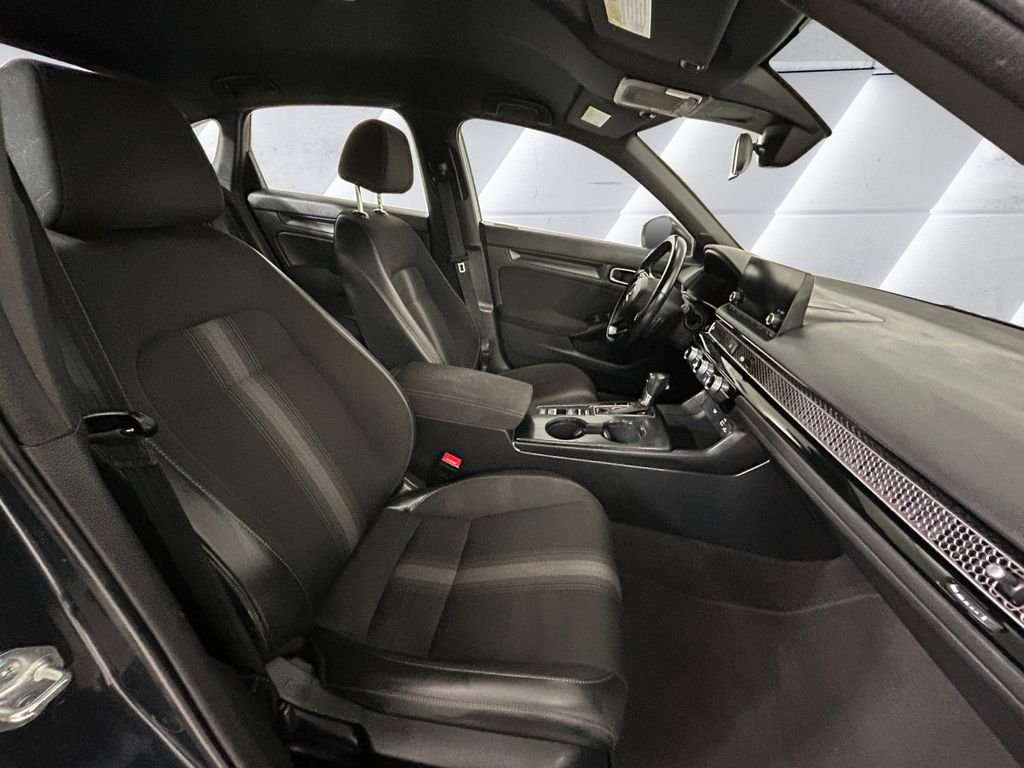 Used 2023  Honda Sport image 13