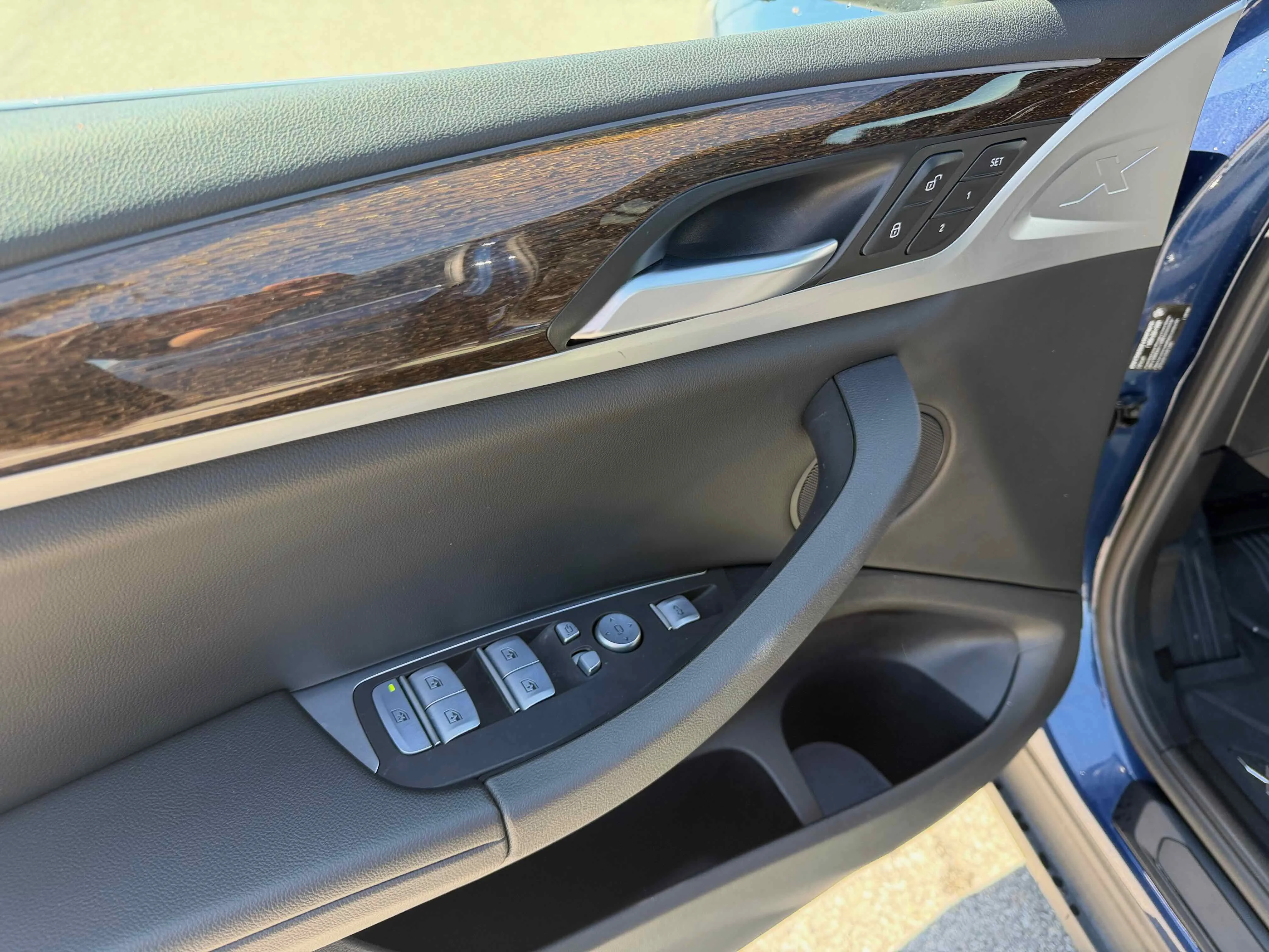 Used 2023 Phytonic Blue Metallic BMW xDrive30i image 15