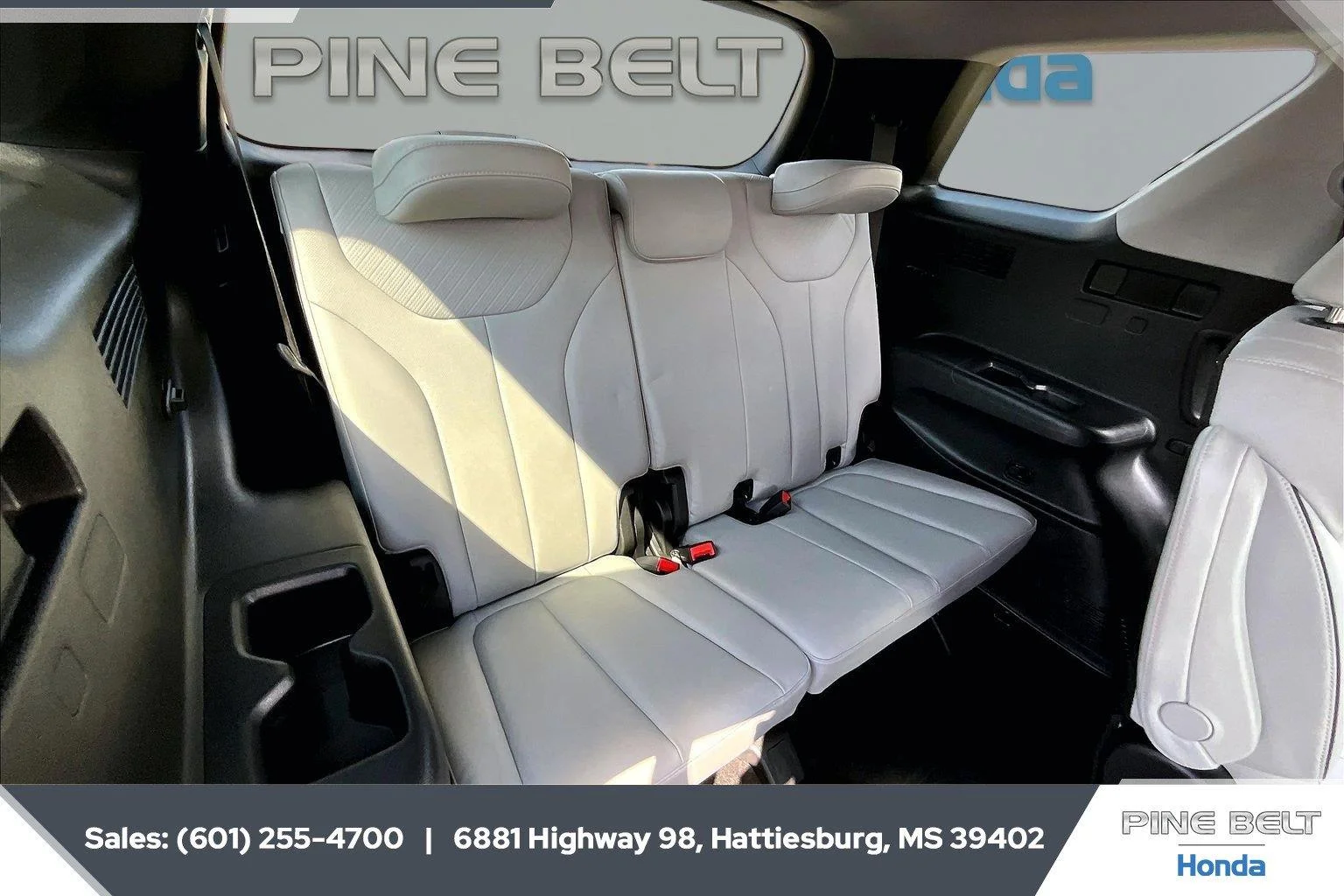 Used 2025 Abyss Black Pearl Hyundai SEL image 21