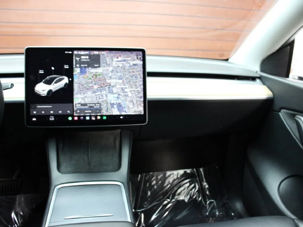 Used 2021 Pearl White Multi-Coat Tesla Long Range image 9