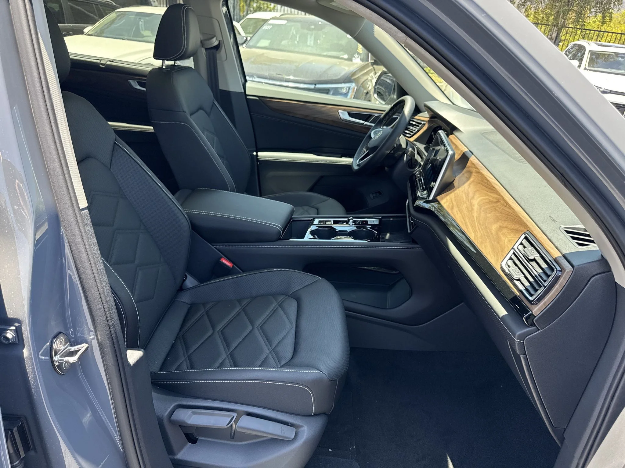 New 2026 Pure Gray Volkswagen 2.0T SE w/Technology image 20