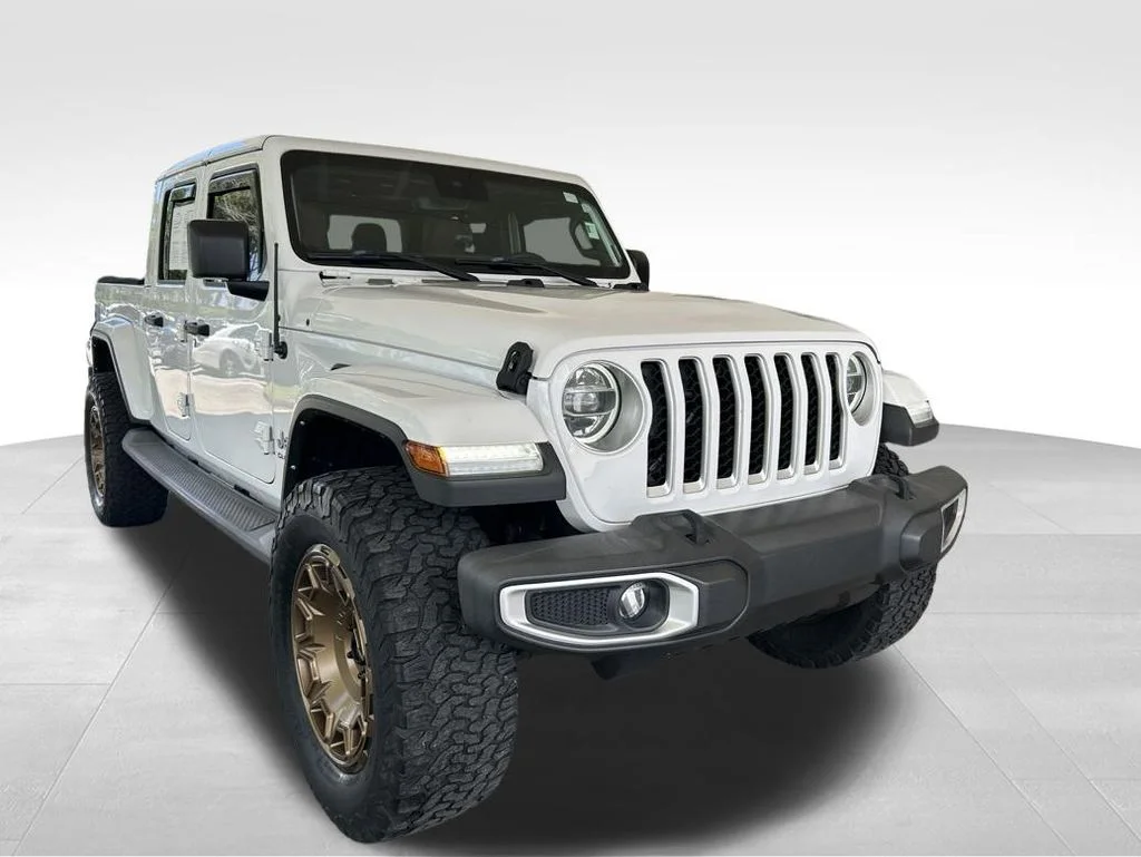 2021 Jeep Gladiator Overland's photo