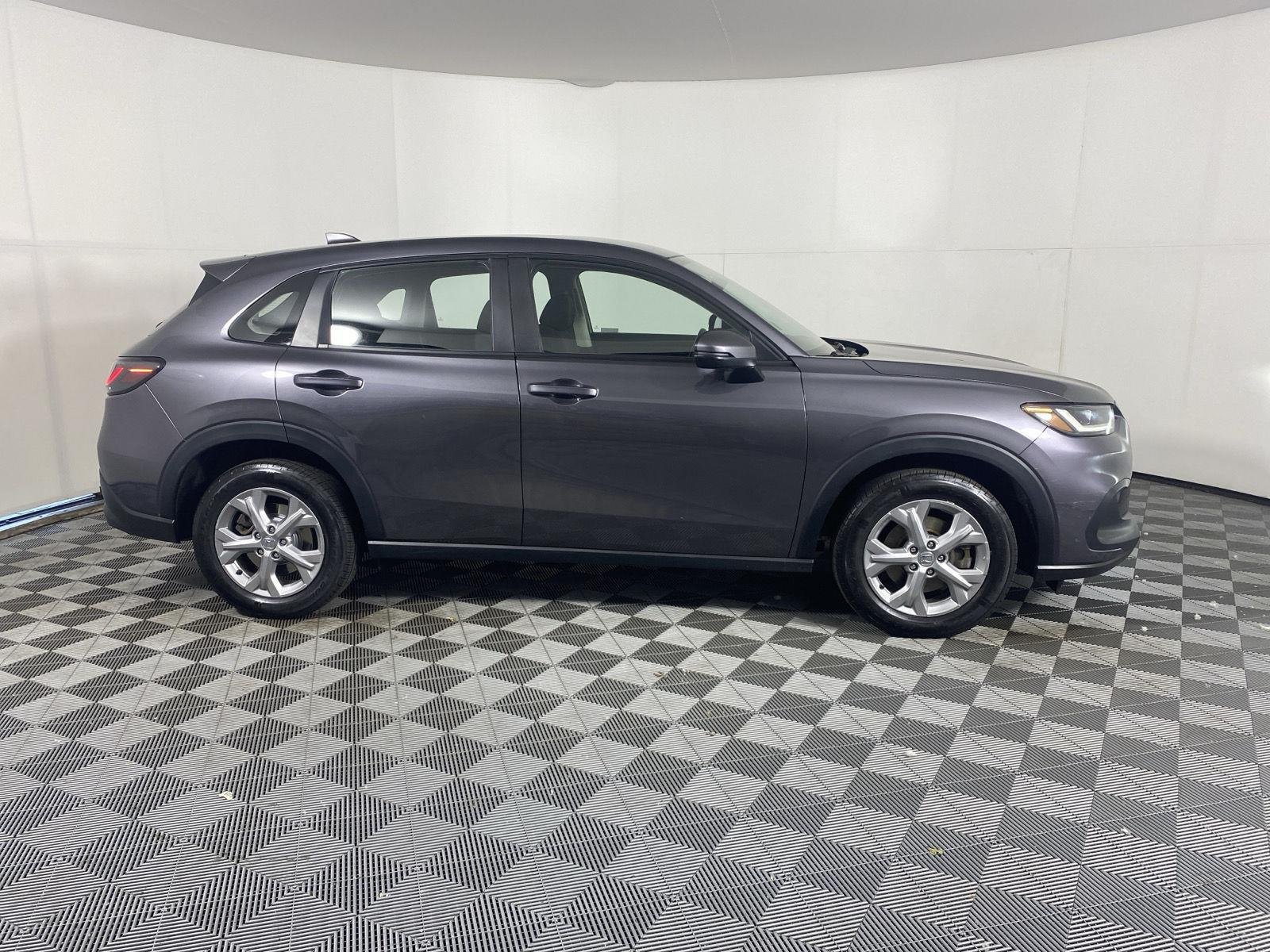 Used 2023 Modern Steel Metallic Honda LX image 10