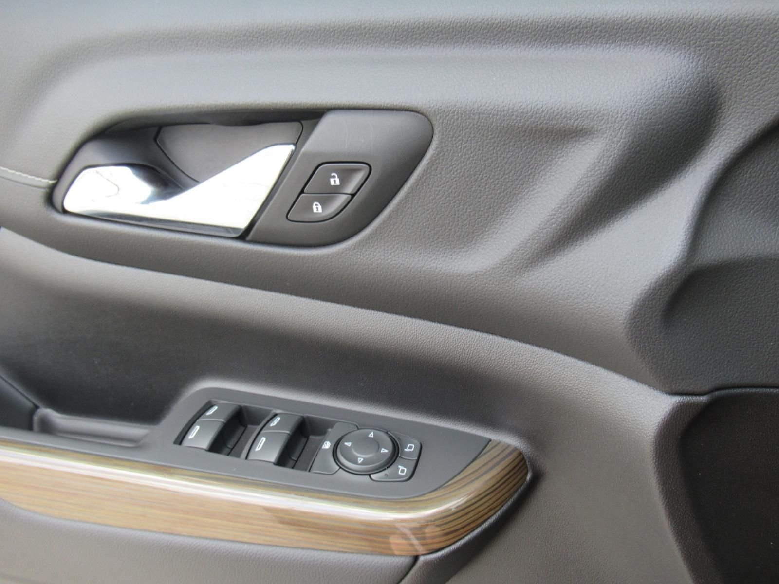 Used 2023 Black GMC SLE image 22