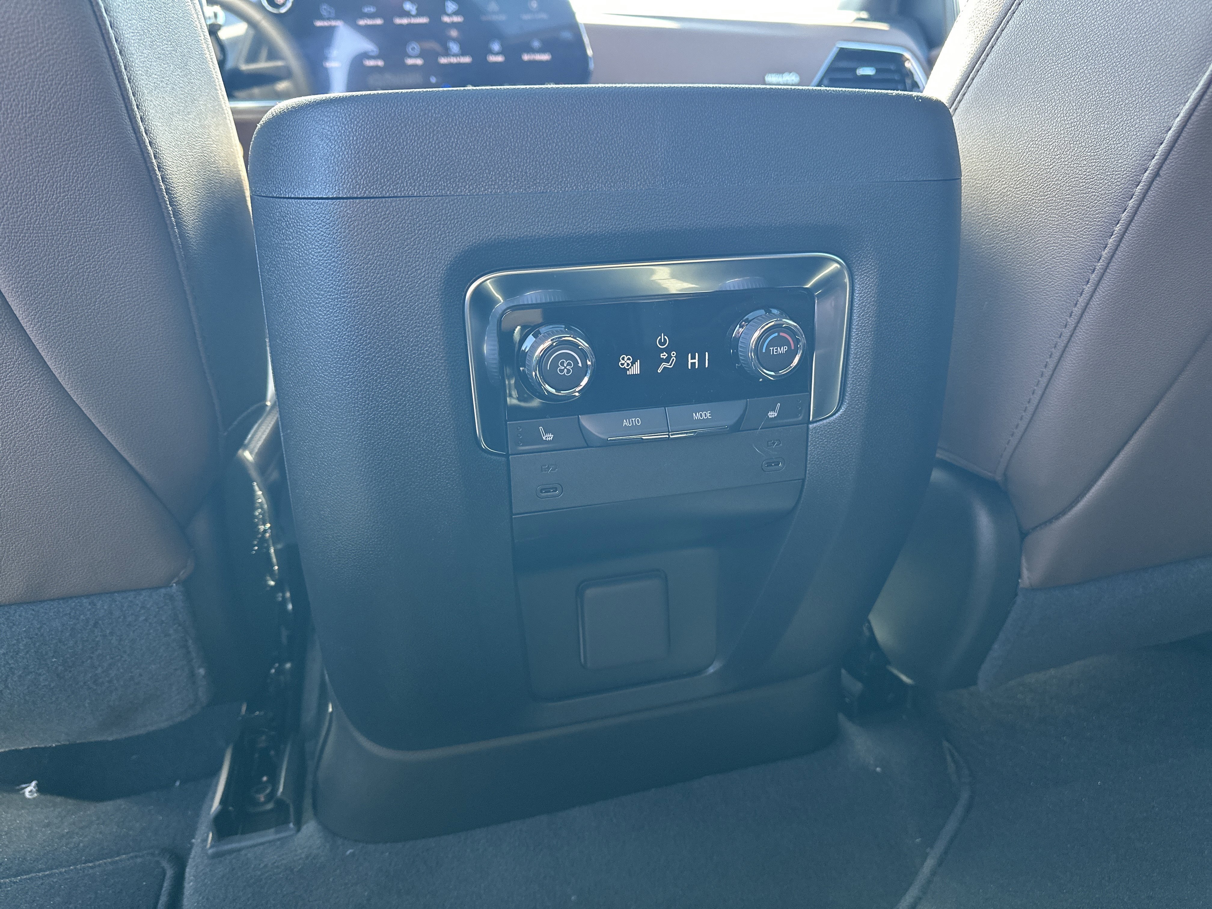 2026 Chevrolet Suburban High Country - Photo 23