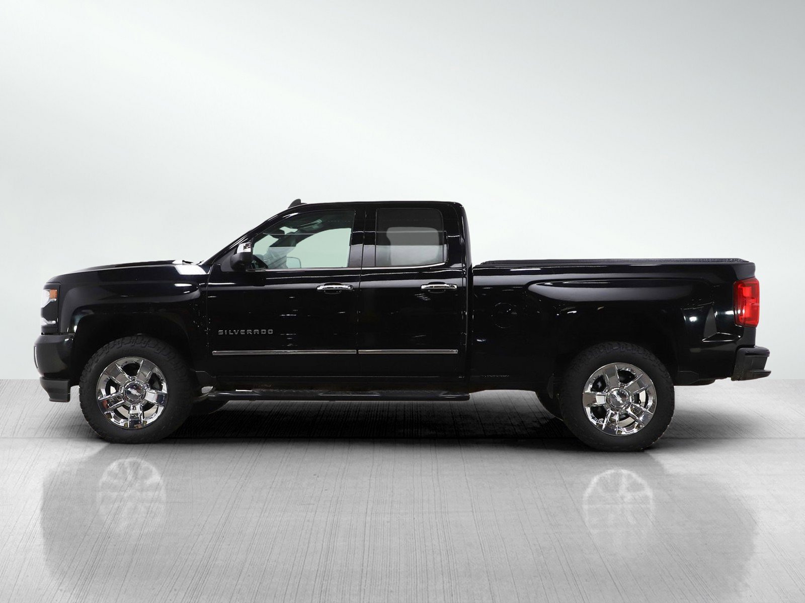 Used 2016 Chevrolet Silverado 1500 LTZ with VIN 1GCVKSEC2GZ149305 for sale in White Bear Lake, Minnesota