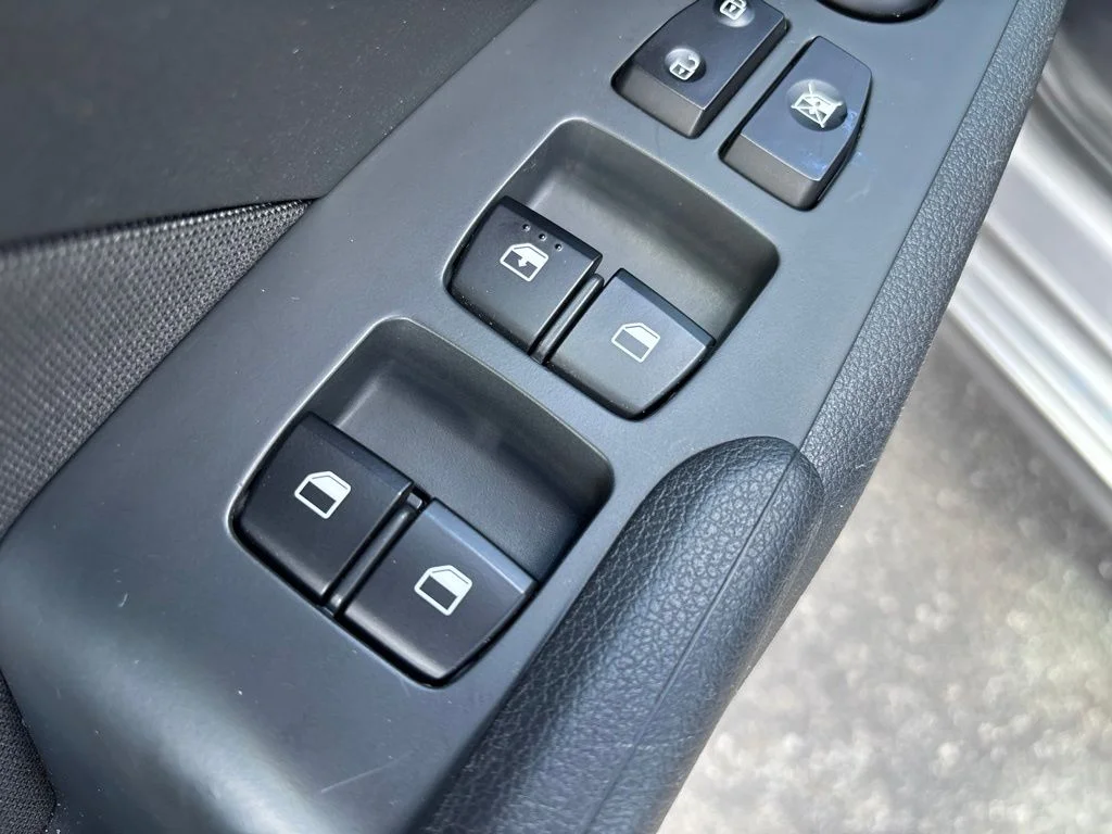Used 2022 Gray Hyundai SE image 19
