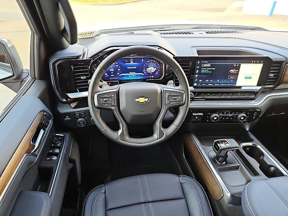 New 2026 Polar White Tricoat Chevrolet High Country image 12