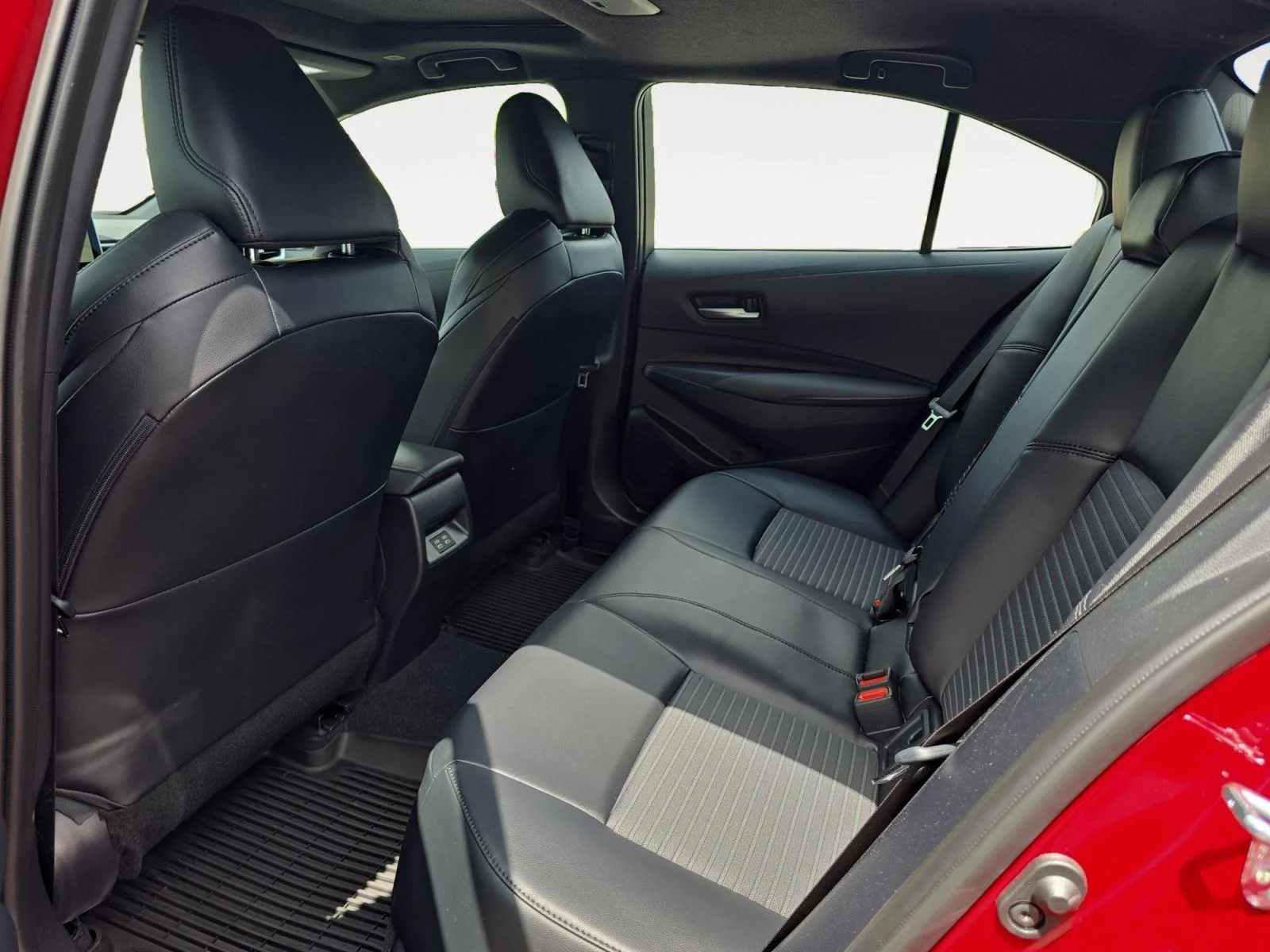 Used 2025 Ruby Flare Pearl Toyota XSE image 18