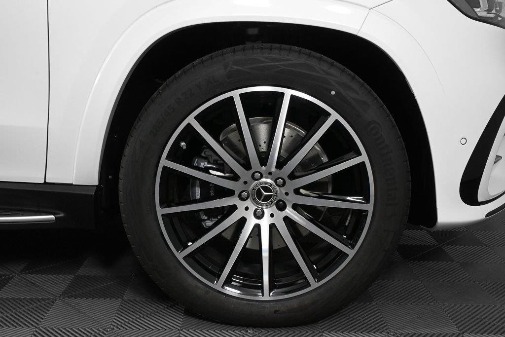 New 2026 MANUFAKTUR Moonlight White Metallic Mercedes-Benz GLS 450 image 75