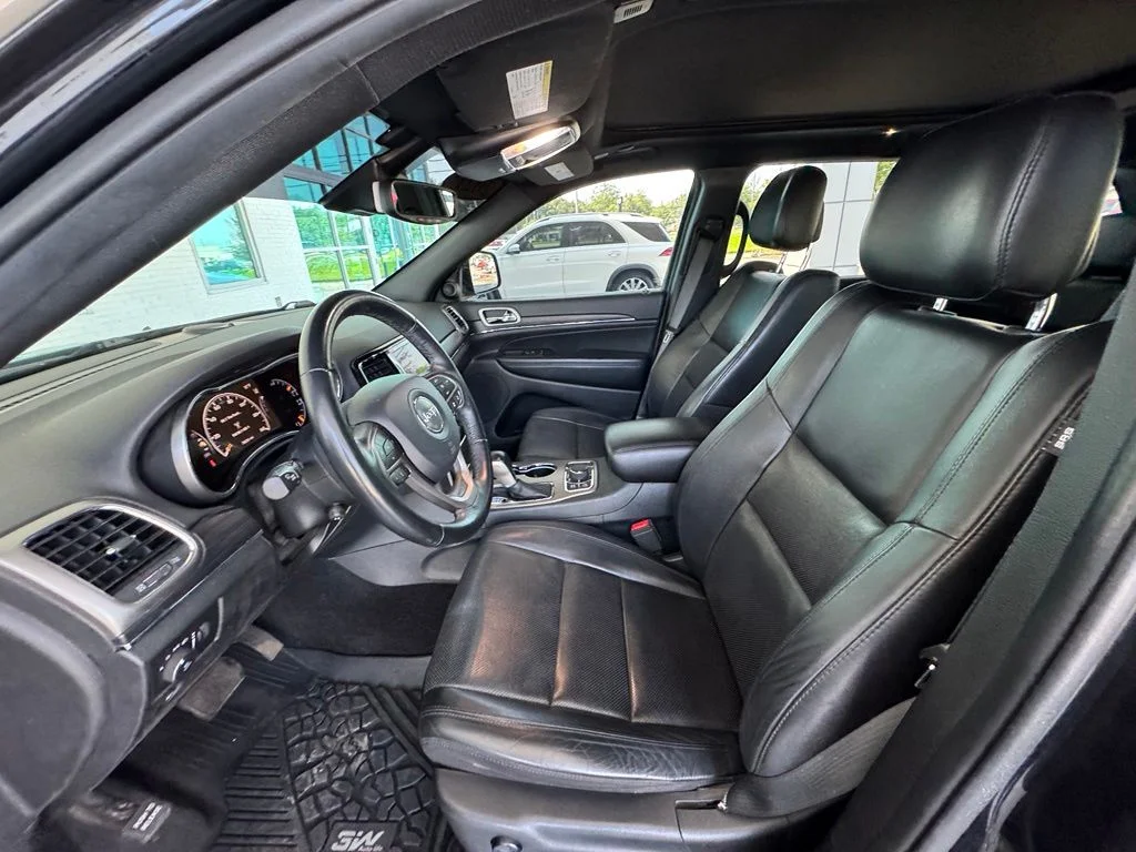 Used 2021 Black Jeep Limited image 12