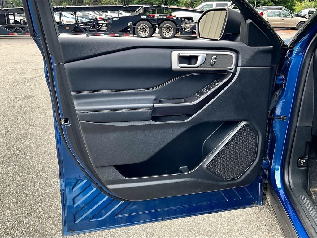 Used 2020 Blue Ford XLT image 9