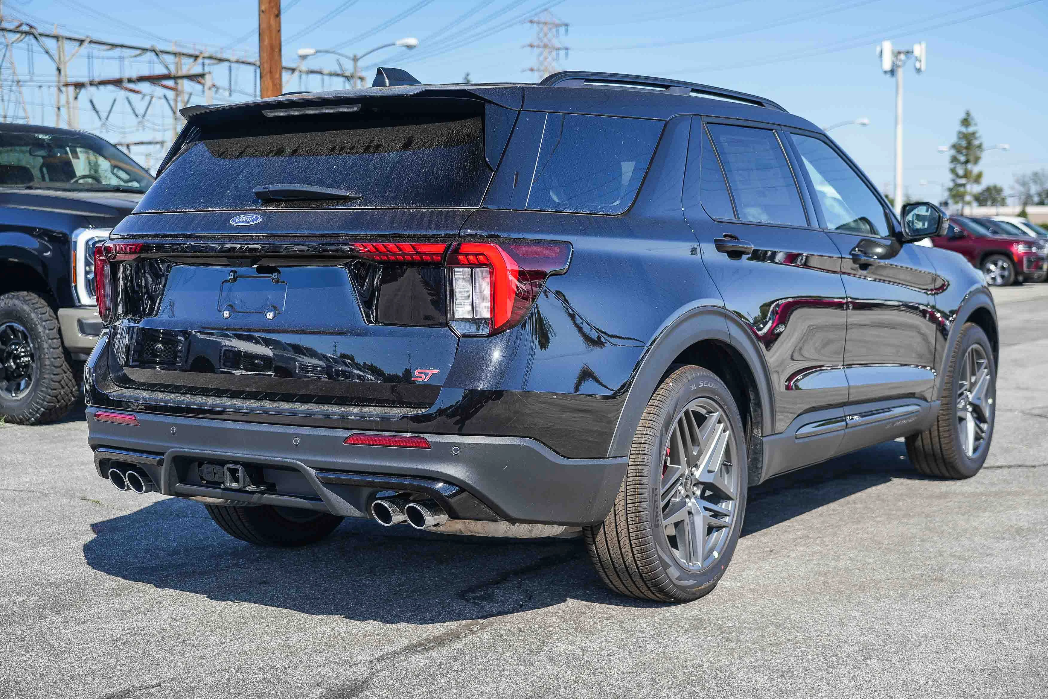 New 2026 Agate Black Metallic Ford ST image 6