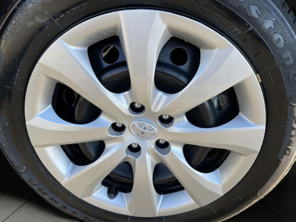 Used 2024  Toyota LE image 26