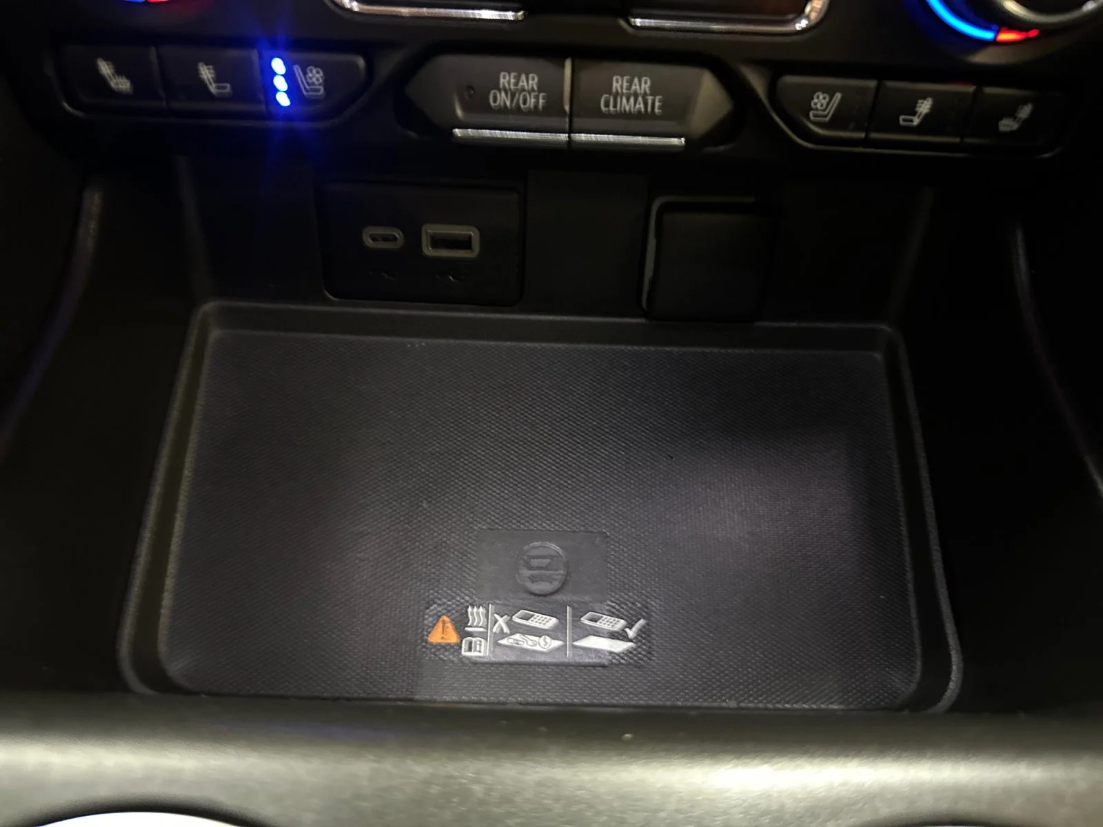 Used 2023 Black Chevrolet Premier image 21