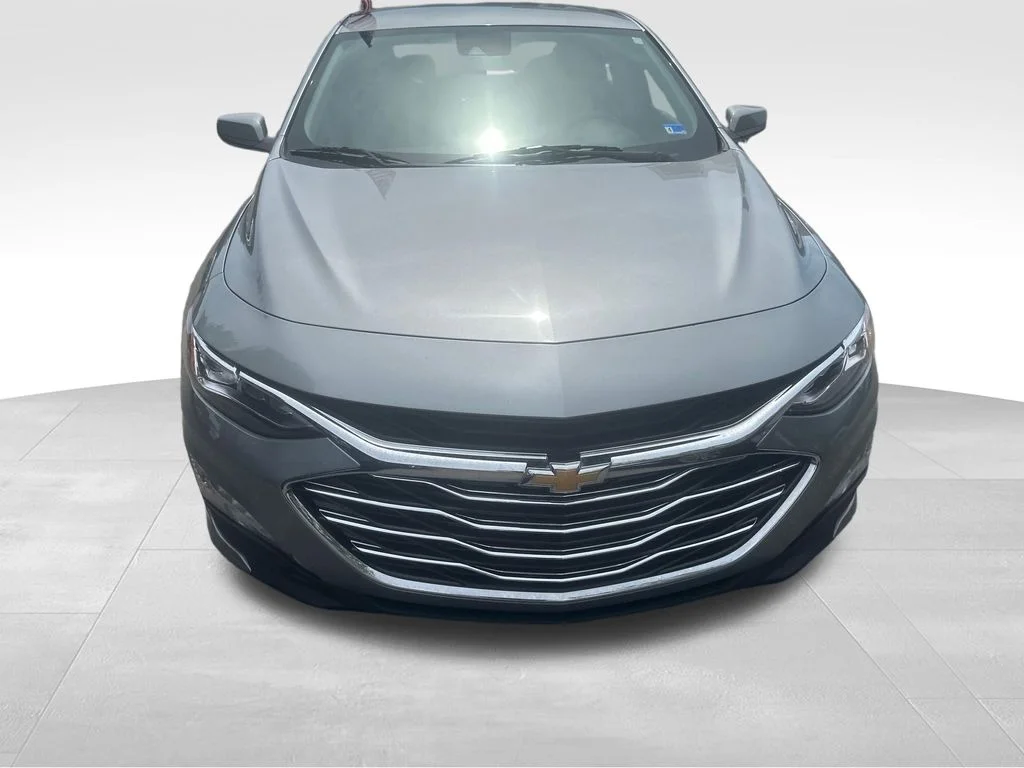 Used 2024 Gray Chevrolet LT image 34
