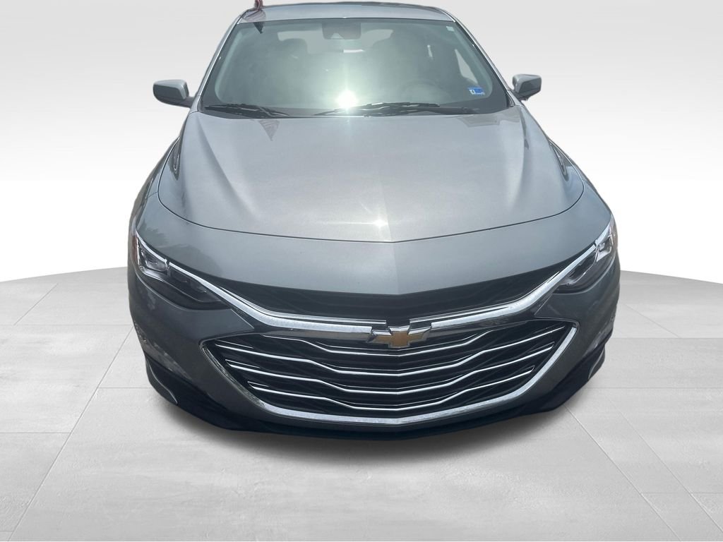 Used 2024 Gray Chevrolet LT image 34
