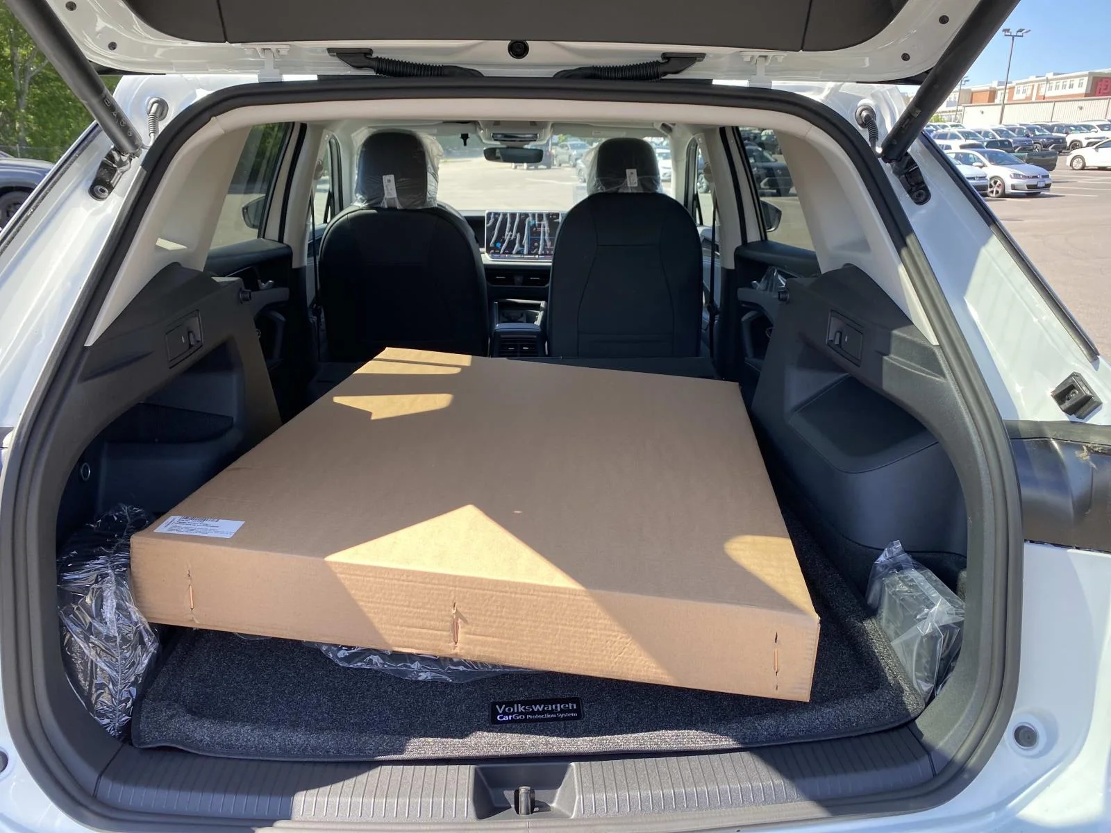 New 2026 Pure White Volkswagen SE 4MOTION image 5