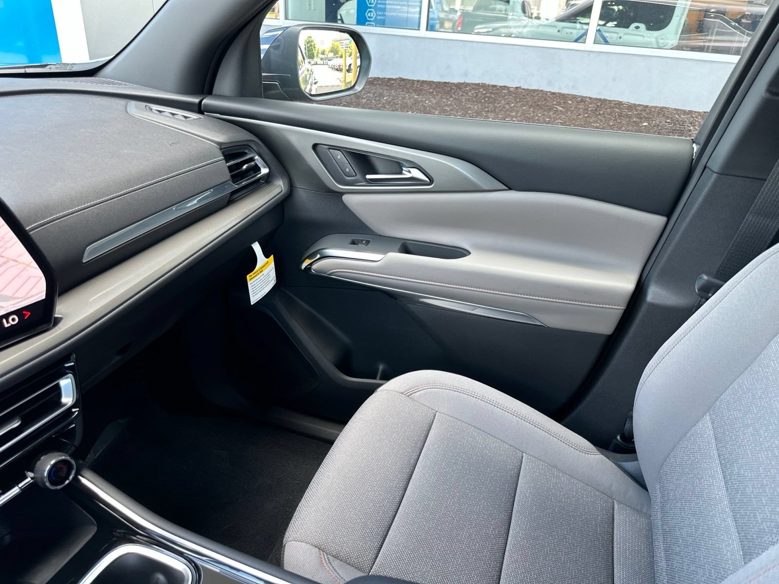 2027 Chevrolet Traverse LT - Photo 38