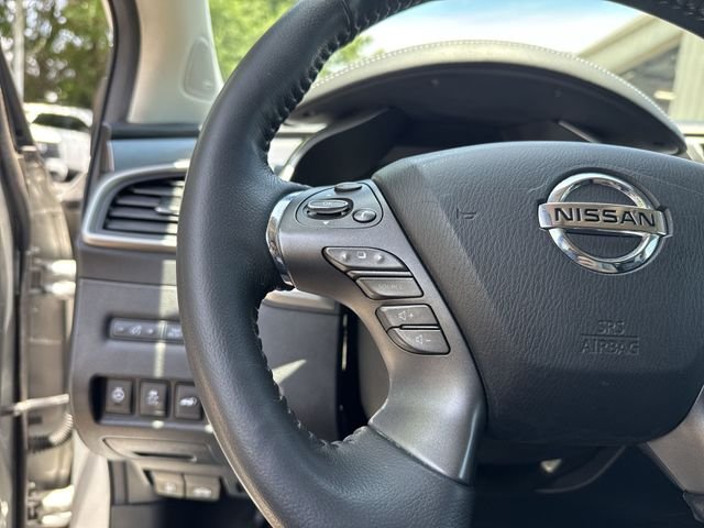 Used 2021 Silver Nissan SL image 18