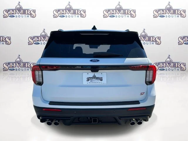 New 2026 Star White Metallic Tri-Coat Ford ST image 4