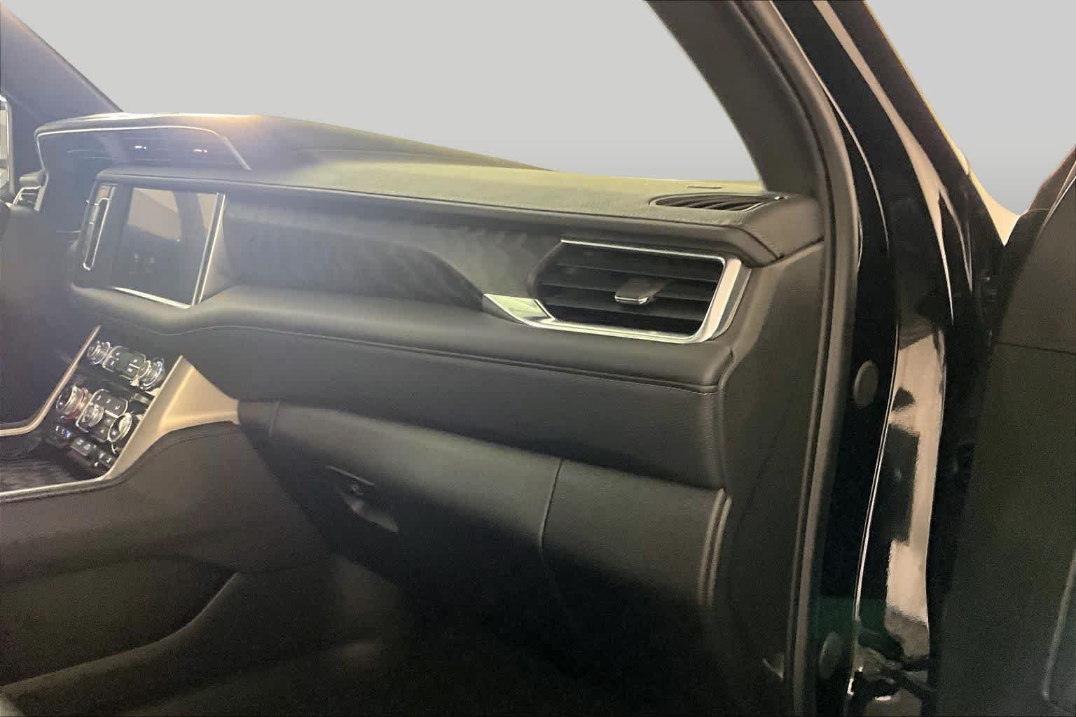 Used 2024 Onyx Black GMC Denali image 17